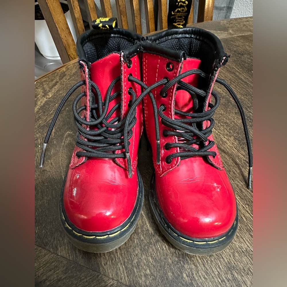 Doc Marten toddler boots 7 - Picture 2 of 6